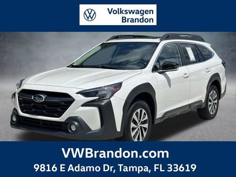 Used 2025 Subaru Outback Premium AWD/4WD image 1