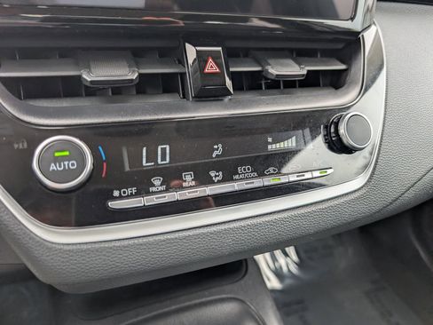 Used 2023 Toyota Corolla LE FWD image 20