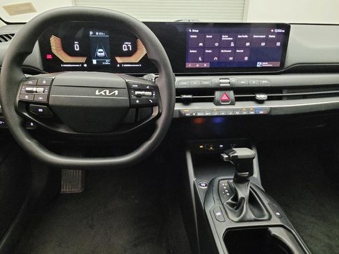 Used 2025 Kia K4 FWD image 22
