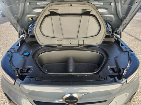 Certified 2023 Volvo XC40 Recharge Ultimate w/ Protection Package Premier image 22