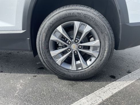 New 2026 Chevrolet Equinox LT image 9