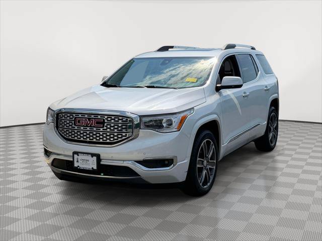 Used 2017 GMC Acadia Denali w/ Technology Package AWD/4WD image 3