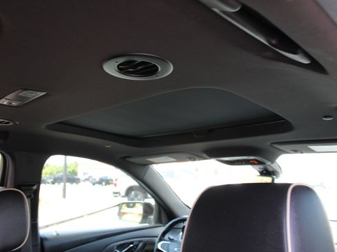 Used 2023 Chevrolet Traverse Premier w/ Redline Edition FWD image 29