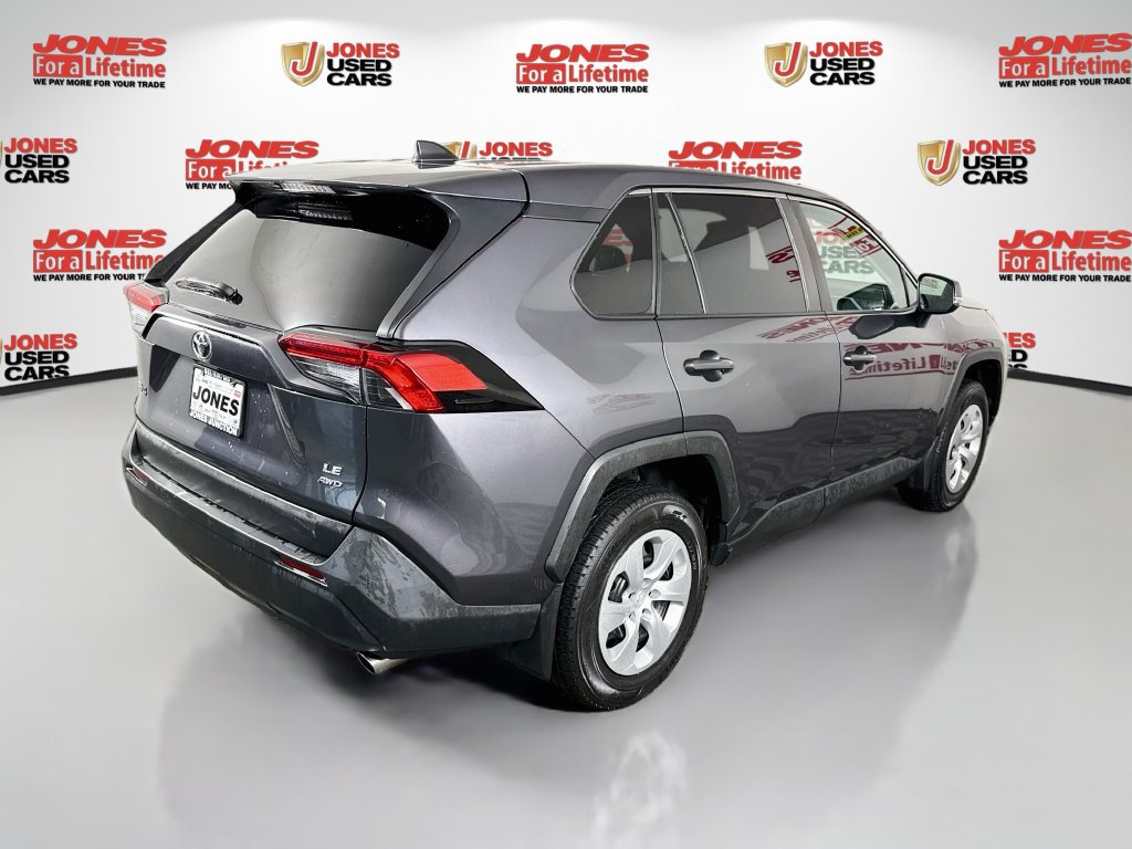 Certified 2022 Toyota RAV4 LE AWD/4WD image 16