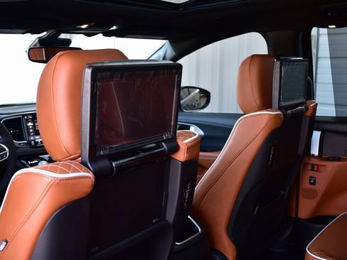 New 2026 Chrysler Pacifica Pinnacle image 30