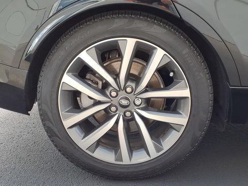 Certified 2025 Land Rover Discovery Dynamic SE AWD/4WD image 6