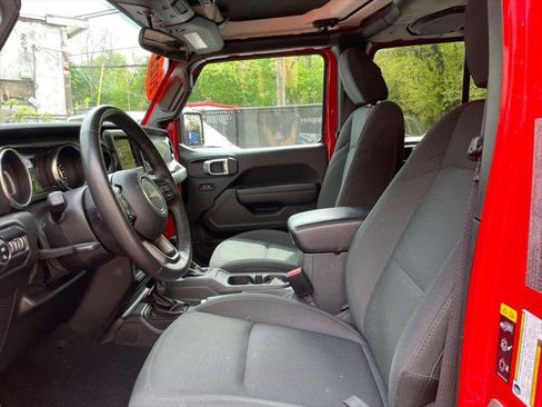 Used 2022 Jeep Gladiator Sport AWD/4WD image 15