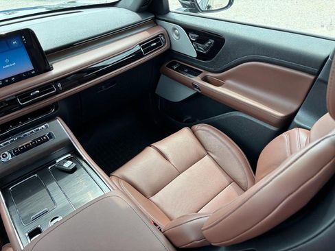 New 2026 Lincoln Aviator Reserve AWD/4WD image 14