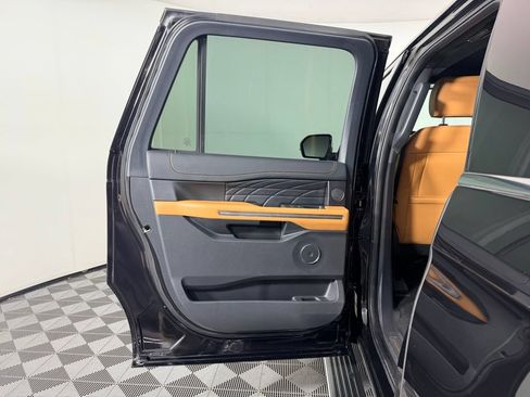 Used 2023 Ford Expedition Max Platinum AWD/4WD image 28