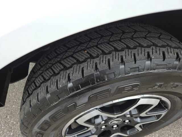 Used 2025 Ford Bronco Outer Banks AWD/4WD image 12