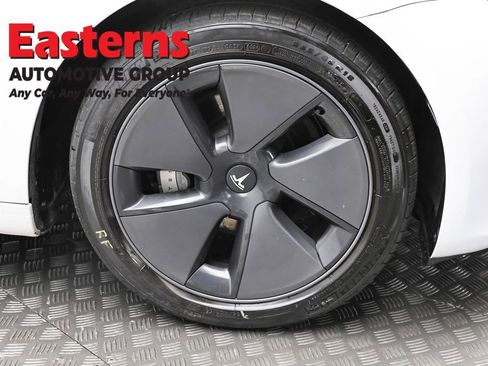Used 2023 Tesla Model 3 Standard Range RWD image 27