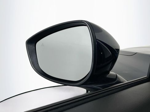 Used 2024 MAZDA CX-90 Plug-In Hybrid w/ Premium Pkg image 16