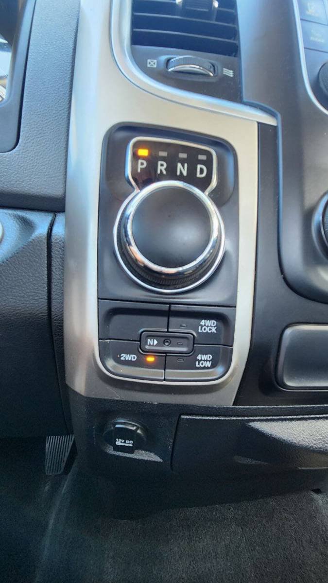 Used 2017 RAM 1500 Classic SLT AWD/4WD image 13