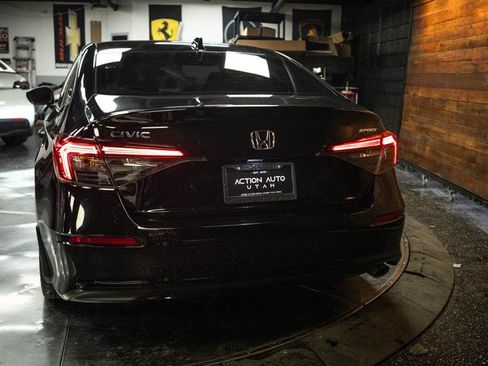 Used 2023 Honda Civic Sport image 6