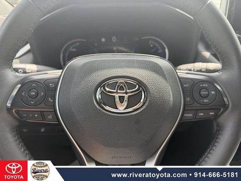 Used 2023 Toyota RAV4 SE w/ SE Grade Weather Package AWD/4WD image 19