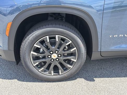 New 2026 Chevrolet Traverse LT w/ Sun and Wheel Package FWD image 24