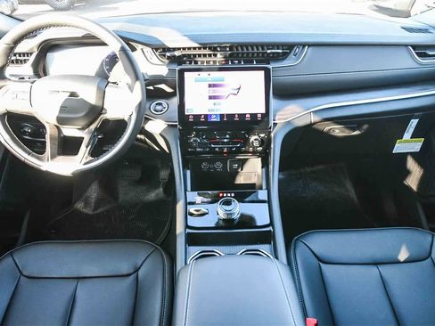 New 2025 Jeep Grand Cherokee L Limited image 13