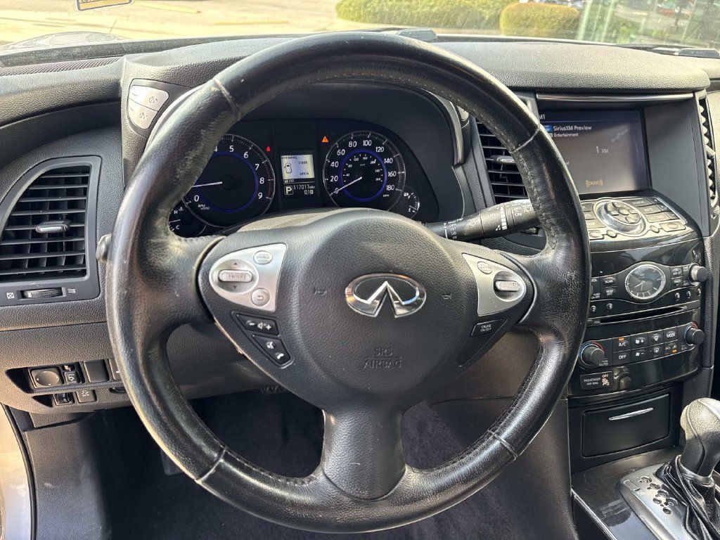 Used 2016 INFINITI QX70 2WD w/ Premium Package image 22