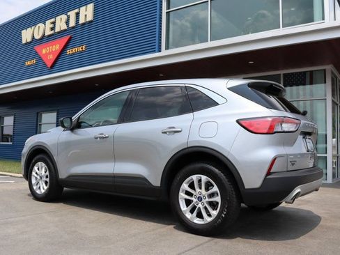 Used 2022 Ford Escape SE AWD/4WD image 5