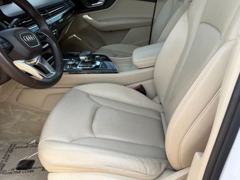 Used 2018 Audi Q7 3.0T Premium Plus w/ Premium Plus Package AWD/4WD image 11