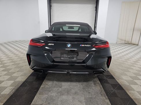 Used 2025 BMW Z4 M40i w/ Premium Package image 5