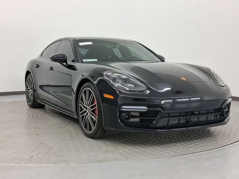 Certified 2023 Porsche Panamera GTS image 9