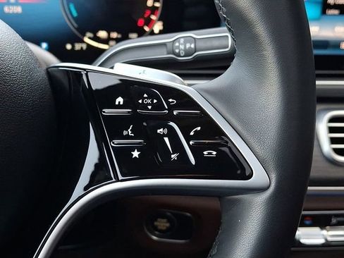 Used 2025 Mercedes-Benz GLE 450e 4MATIC image 28