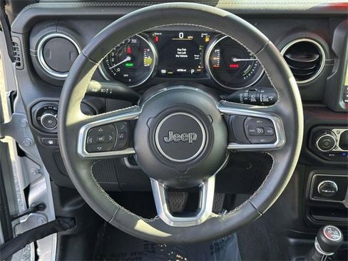 Used 2023 Jeep Wrangler Unlimited Sahara image 19