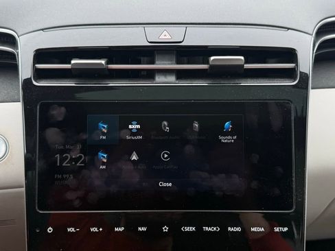 Used 2023 Hyundai Tucson Limited image 3