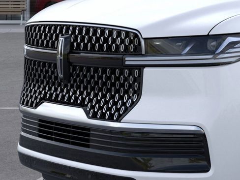 New 2025 Lincoln Navigator L Reserve image 17
