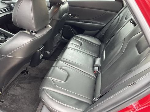 Used 2025 Hyundai Elantra Limited FWD image 13