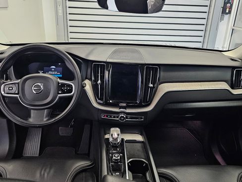 Certified 2022 Volvo XC60 B6 Inscription w/ Climate Package image 25