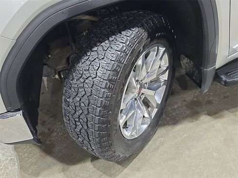 Used 2019 GMC Sierra 1500 SLT image 32