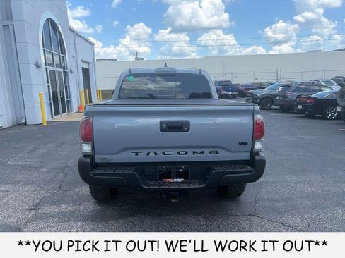 Used 2021 Toyota Tacoma TRD Off-Road AWD/4WD image 5