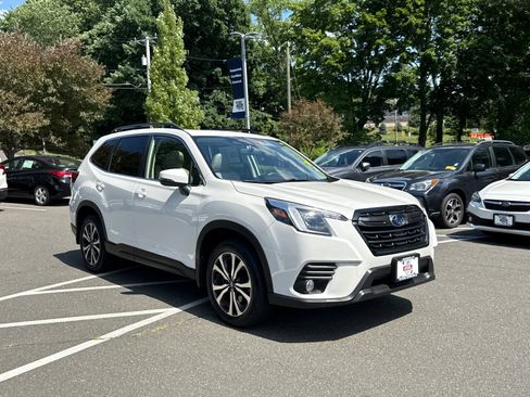 Certified 2023 Subaru Forester Limited AWD/4WD image 7