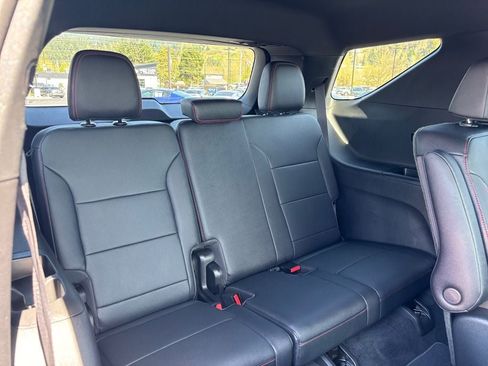 Used 2025 Chevrolet Traverse Z71 w/ Driver Confidence Package AWD/4WD image 35