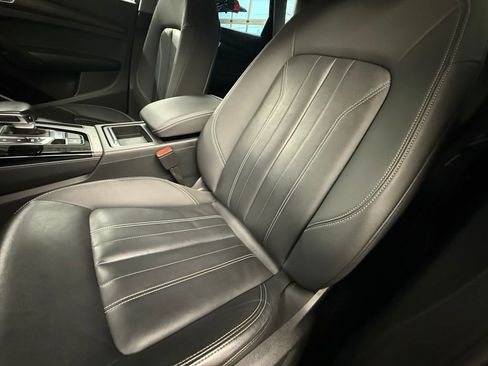 Certified 2022 Audi Q5 2.0T Premium w/ Convenience Package image 18