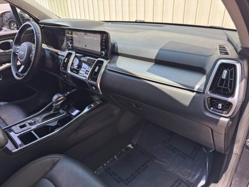 Used 2022 Kia Sorento SX FWD image 14