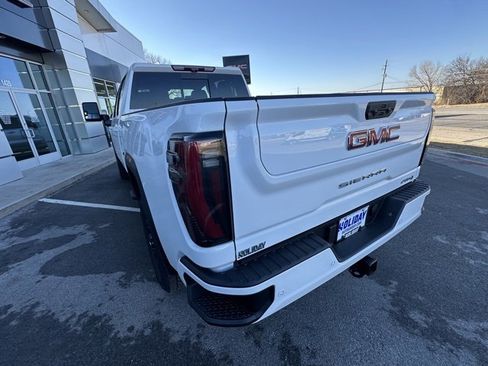 New 2026 GMC Sierra 2500 AT4 w/ AT4 Premium Plus Package image 8