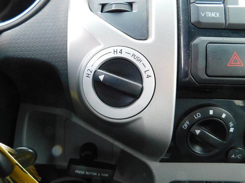 Used 2013 Toyota Tacoma 4x4 Double Cab w/ TRD Sport Pkg image 27