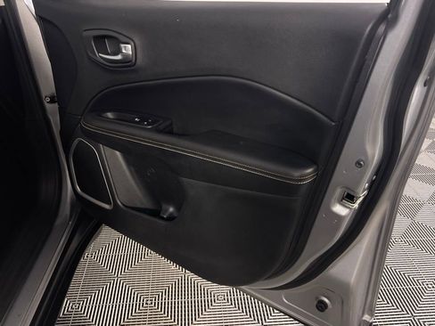 Used 2020 Jeep Compass Sport w/ Safety & Security Group image 32