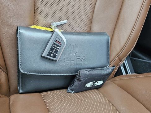 Used 2024 Acura MDX SH-AWD w/ Technology Package image 40