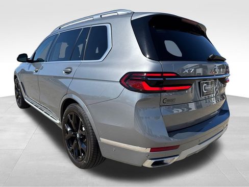 Used 2026 BMW X7 xDrive40i AWD/4WD image 3