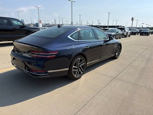 Used 2025 Genesis G80 2.5T Advanced AWD/4WD image 6