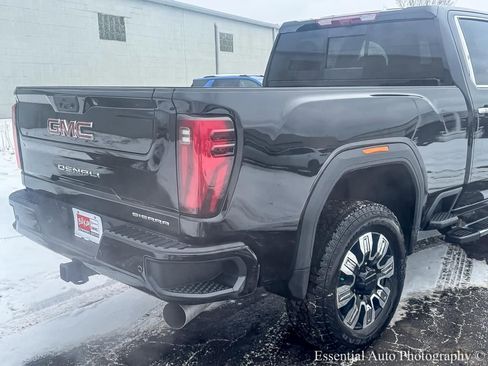 New 2026 GMC Sierra 2500 Denali w/ Denali Reserve Package AWD/4WD image 9