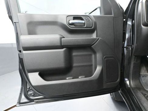 Used 2023 Chevrolet Silverado 1500 Custom image 19