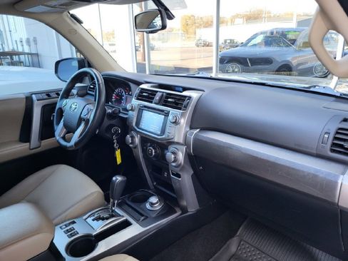 Used 2017 Toyota 4Runner Limited image 32