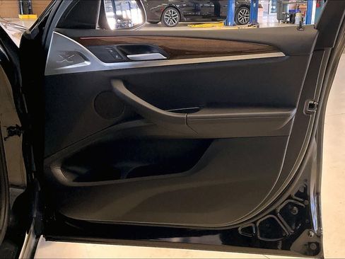 Used 2024 BMW X3 sDrive30i w/ Premium Package w/ZPA image 22