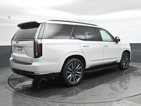 Used 2023 Cadillac Escalade Sport Platinum image 4
