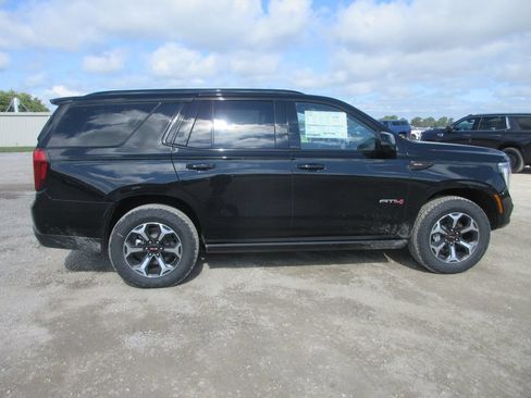 New 2026 GMC Yukon AT4 Ultimate AWD/4WD image 3
